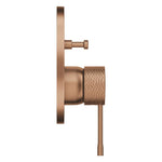 Grohe Essence Ankastre Banyo/Duş Bataryası (Sıva Üstü Grubu), İşlenmiş Fırçalı Bakır - Ürün Görseli